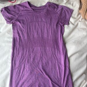Lululemon vintage switch tech tee in chilled grape